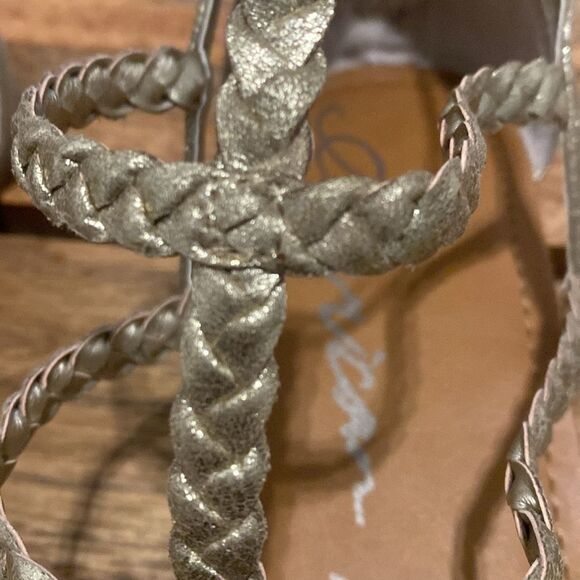 American Rag Amadora Gold Metallic Braided Vegan Leather Gladiator Sandals Sz 11 - Picture 4 of 9